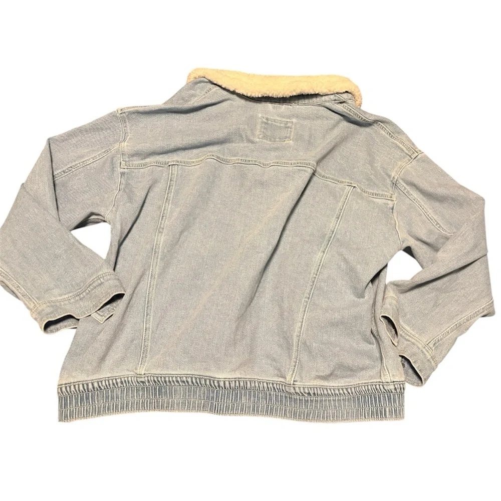 Hollister Denim Jacket with Faux Fur Collar - Picture 2 of 7